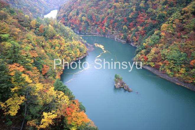 秋の梓湖
